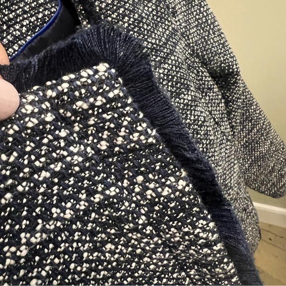 Talbots Navy Tweed Fringe Peplum
Jacket Blazer Zip Up Size 2 Petite - Picture 6 of 8